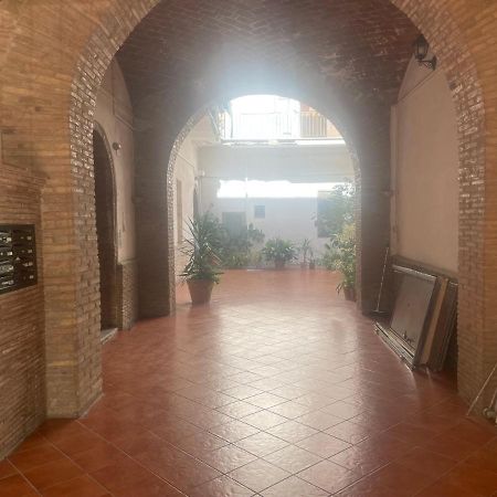 Be Your Home - Grazioso Monolocale Tra Porto E Stazione Civitavecchia Luaran gambar